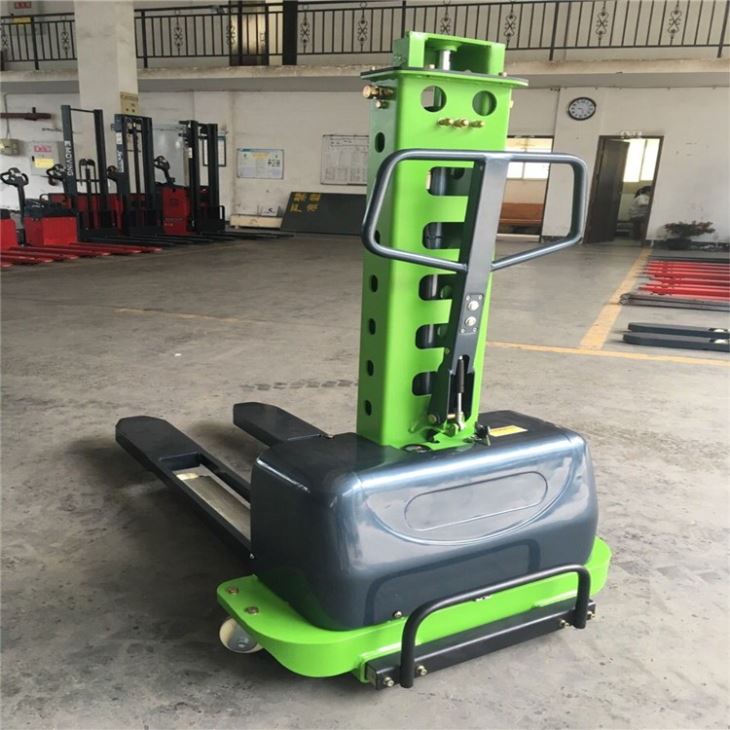 500 Kg Rated Loading Capacity Self Load Electric Stacker Manufacturers