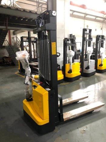 Xe nâng điện 1500kg 4500mm Full Electric Pallet Stacker